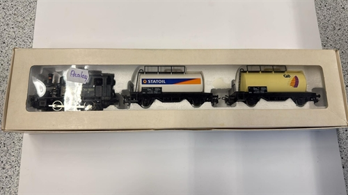 Märklin 2844-1 DSB rangerlokomotiv med to tankvogne, analog (BRUGT)