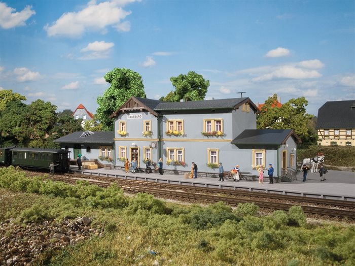 Auhagen 11329 Banegård Radeburg, H0