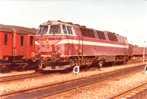 McK 5308AC DSB MZ 1424 Sidste brune lokomotiv hos DSB, Plove, ITC, sluttere, færdigmeldingsblink, firkantede puffere, AC digital med lyd