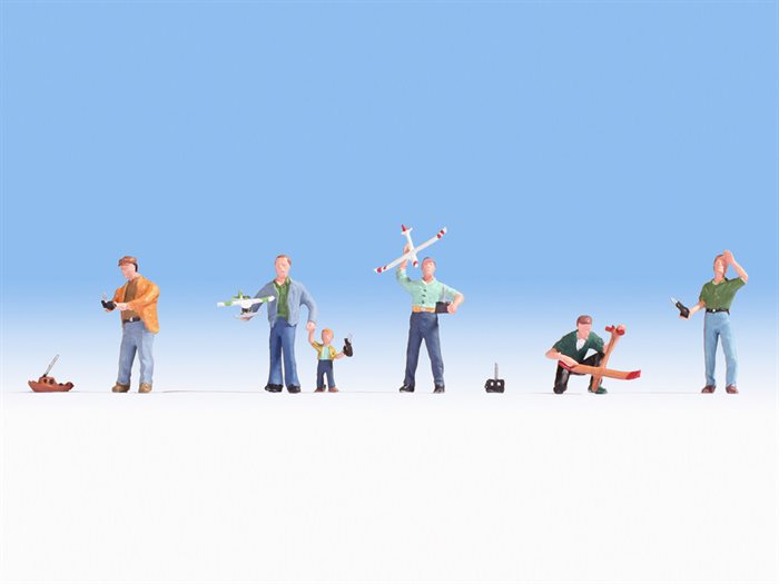 Noch 15887 Modelflyvere, fem figurer med tilbehør, H0 