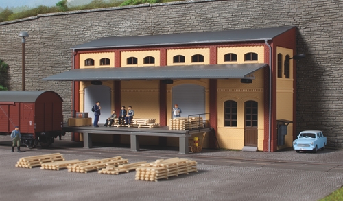 Auhagen 11436 Lagerhal, halvrelief, H0