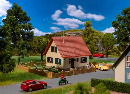 Faller 195602 FALLER Promotion-Set Håndværkshus  (creme/rød) H0