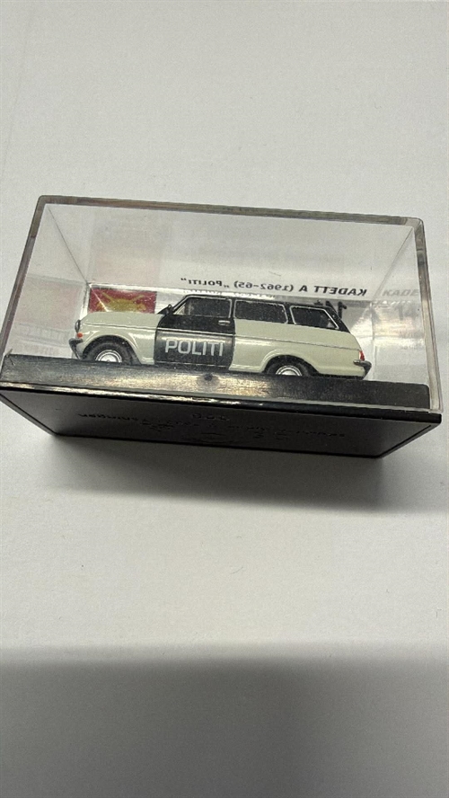 Brekina 29406 Volvo 144, Politi, H0