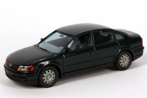AWM 0750 VW Passat '97, mørkegrøn, H0