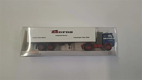 Brekina 862267 DFDS volvo F89 m. køletrailer (BRUGT)