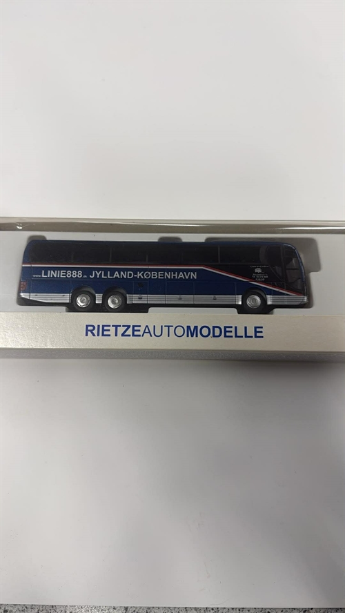 Rietze 65925 Linje888 Jylland-København bus H0