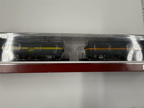 Pullmann 36520 Dobbelt vognsæt med Eva og BP gastankvogne (BRUGT)