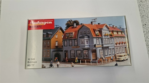 Auhagen 12249 Eckhaus (BRUGT)