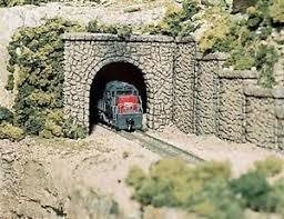 Woodland Scenics C1255 Tunnelportal, enkelt.