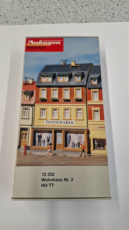 Auhagen 12 252 bolighus "Nr. 3" (BRUGT)