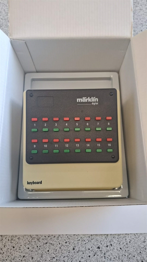 Märklin 6040 Keyboard Falmet i farven (BRUGT)