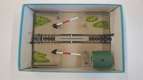 Märklin 7390 mekanisk betjent jernbaneoverskæring (BRUGT)