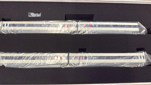 McK 4907acs DSB ER 2021 Lyseblå med røde dørmarkeringer og EVN-numre 