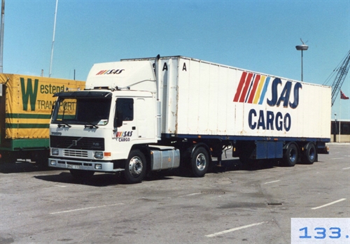DMC Decals 87-133 SAS Cargo (DK) Volvo FL 1/87