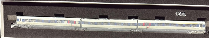 McK 5010 dc-sound DSB MF 5012 "Dronning Dagmar" Lyseblå med røde dørmarkeringer, sekskantlogo, TRIT ca. 2015 til dato.